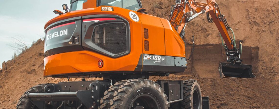 excavadoras sobre ruedas DEVELON en proyectos de infraestructura