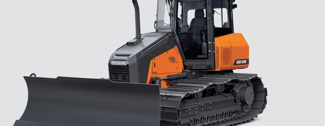 El Dozer DD130 en preparación de plataformas y caminos interiores