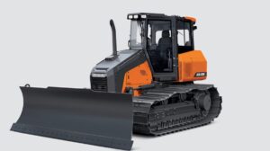 El Dozer DD130 en preparación de plataformas y caminos interiores